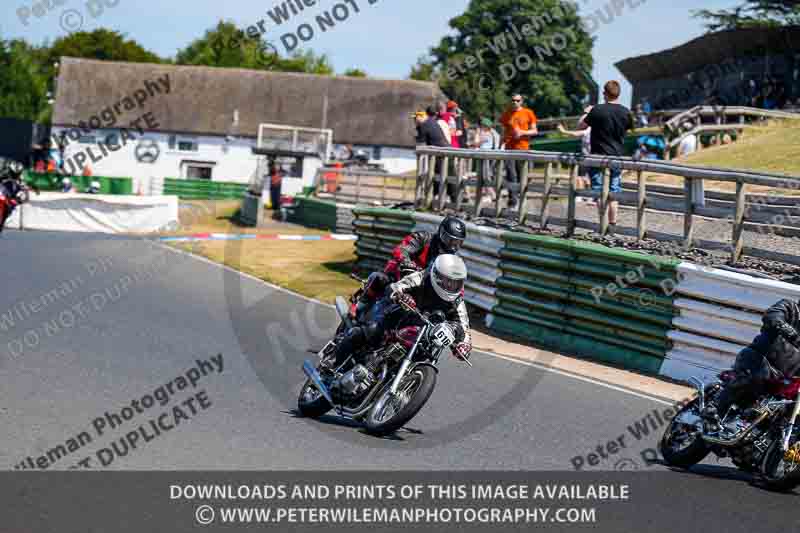 Vintage motorcycle club;eventdigitalimages;mallory park;mallory park trackday photographs;no limits trackdays;peter wileman photography;trackday digital images;trackday photos;vmcc festival 1000 bikes photographs